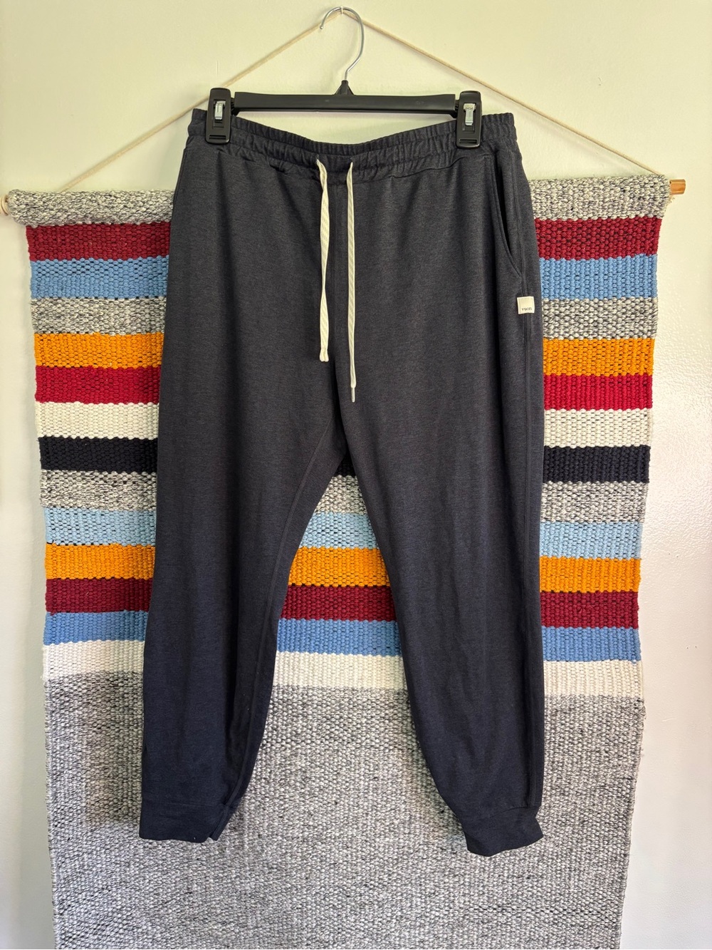 Vuori Charcoal Performance Drawstring Joggers Medium